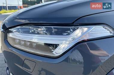 Внедорожник / Кроссовер Volvo XC90 2018 в 
