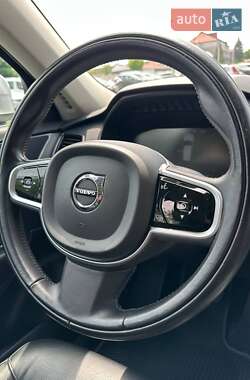 Внедорожник / Кроссовер Volvo XC90 2019 в 