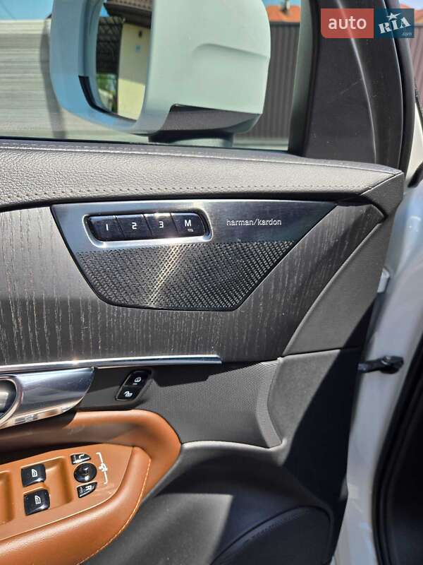 Позашляховик / Кросовер Volvo XC90 2020 в Дніпрі