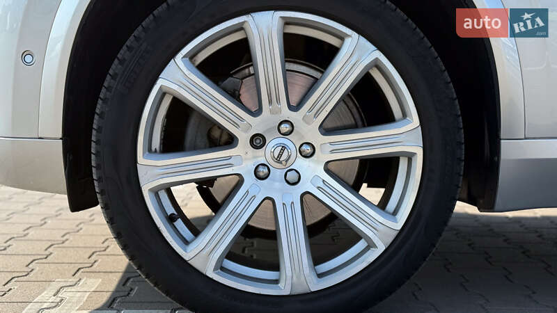 Внедорожник / Кроссовер Volvo XC90 2017 в Киеве