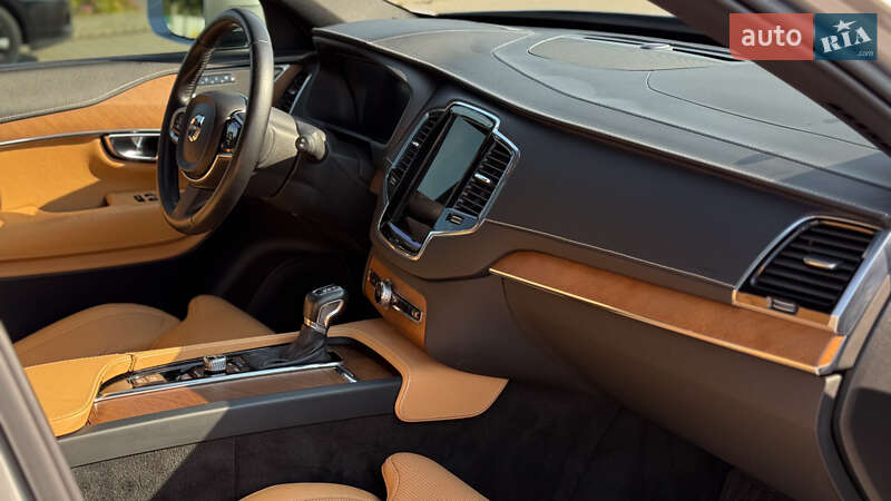 Внедорожник / Кроссовер Volvo XC90 2017 в Киеве