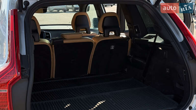 Внедорожник / Кроссовер Volvo XC90 2017 в Киеве