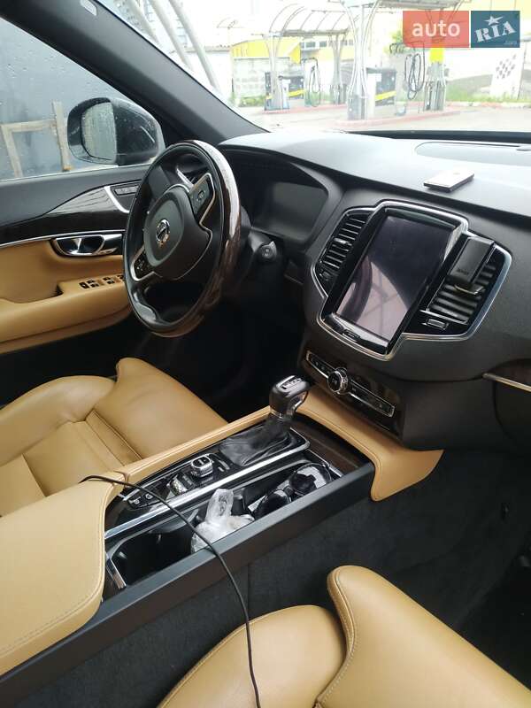 Позашляховик / Кросовер Volvo XC90 2015 в Києві