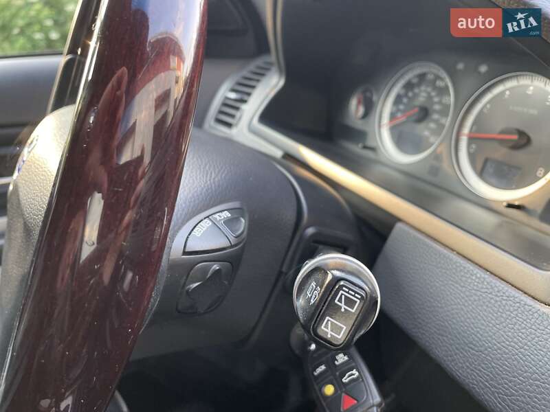 Позашляховик / Кросовер Volvo XC90 2014 в Вінниці