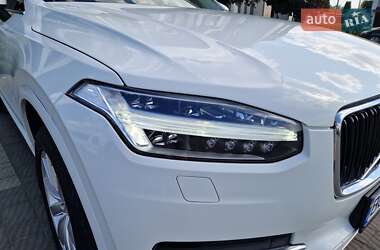 Внедорожник / Кроссовер Volvo XC90 2017 в 