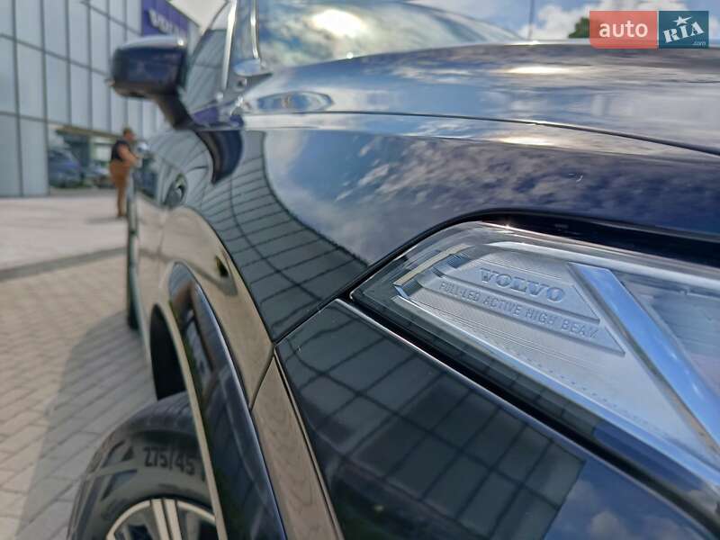 Позашляховик / Кросовер Volvo XC90 2021 в Києві
