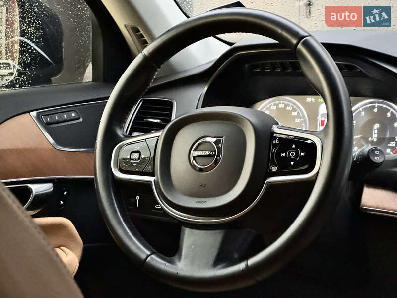 Внедорожник / Кроссовер Volvo XC90 2016 в Киеве