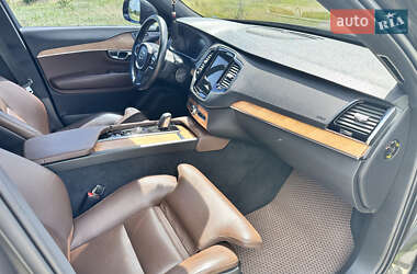 Внедорожник / Кроссовер Volvo XC90 2021 в 