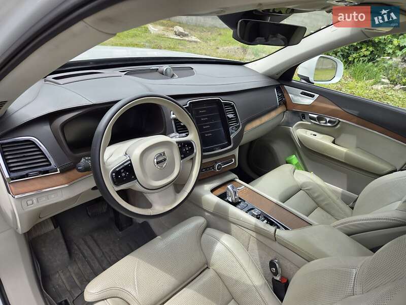 Внедорожник / Кроссовер Volvo XC90 2016 в Ирпене