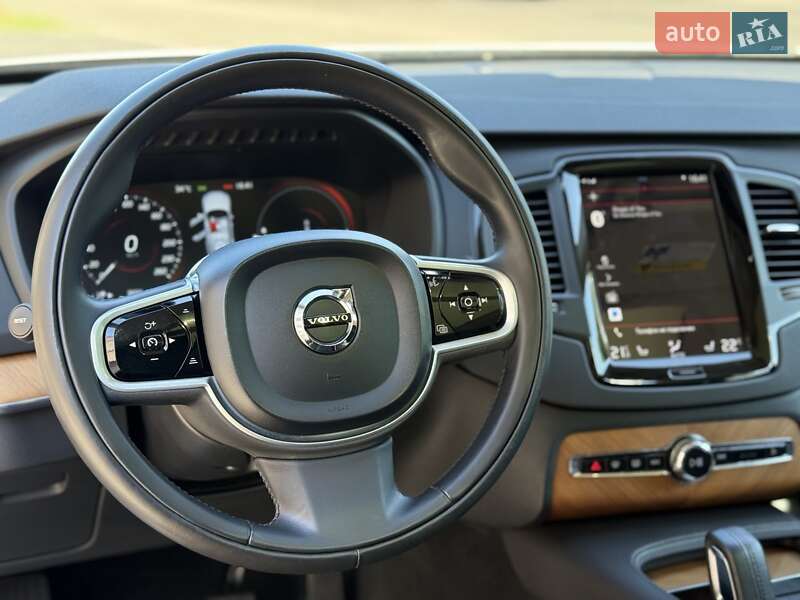 Внедорожник / Кроссовер Volvo XC90 2021 в Киеве
