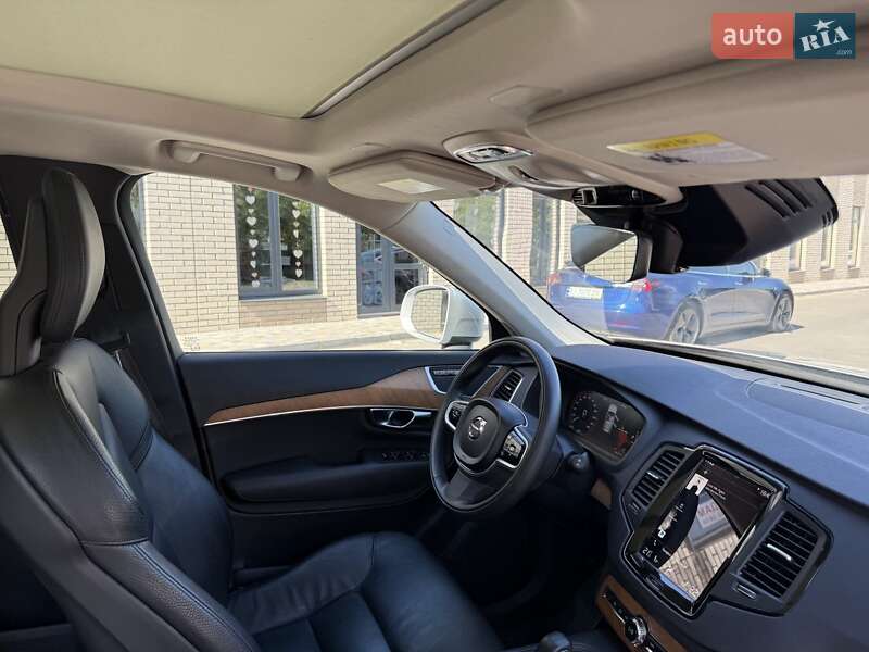 Внедорожник / Кроссовер Volvo XC90 2021 в Киеве