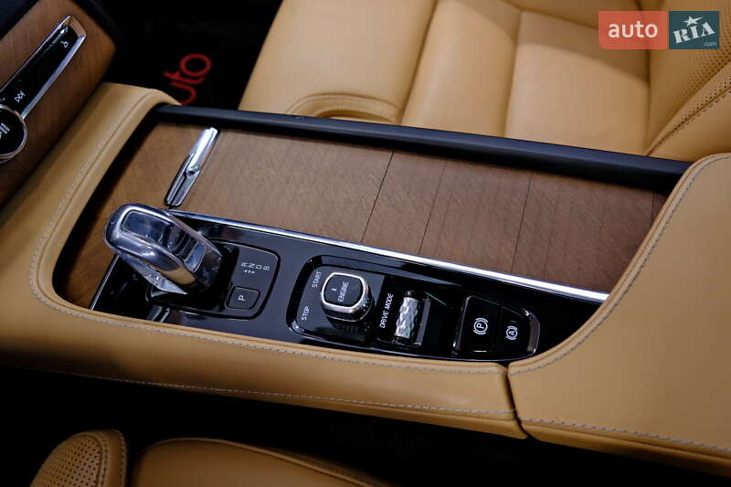 Внедорожник / Кроссовер Volvo XC90 2016 в Одессе