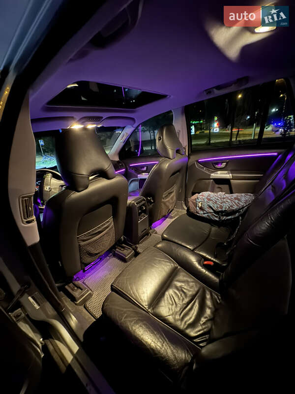Внедорожник / Кроссовер Volvo XC90 2005 в Киеве