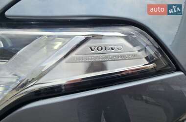 Позашляховик / Кросовер Volvo XC90 2020 в 