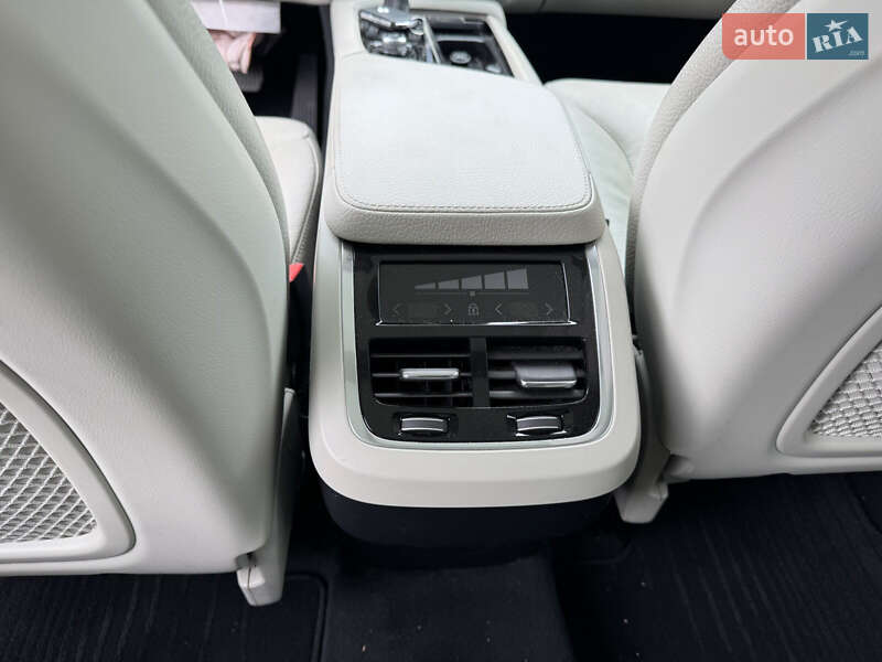Позашляховик / Кросовер Volvo XC90 2019 в Рівному