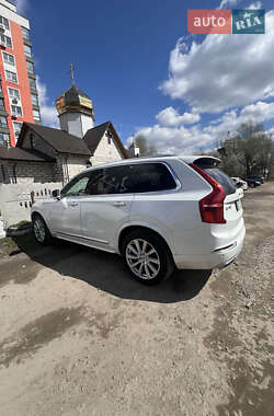 Внедорожник / Кроссовер Volvo XC90 2017 в 