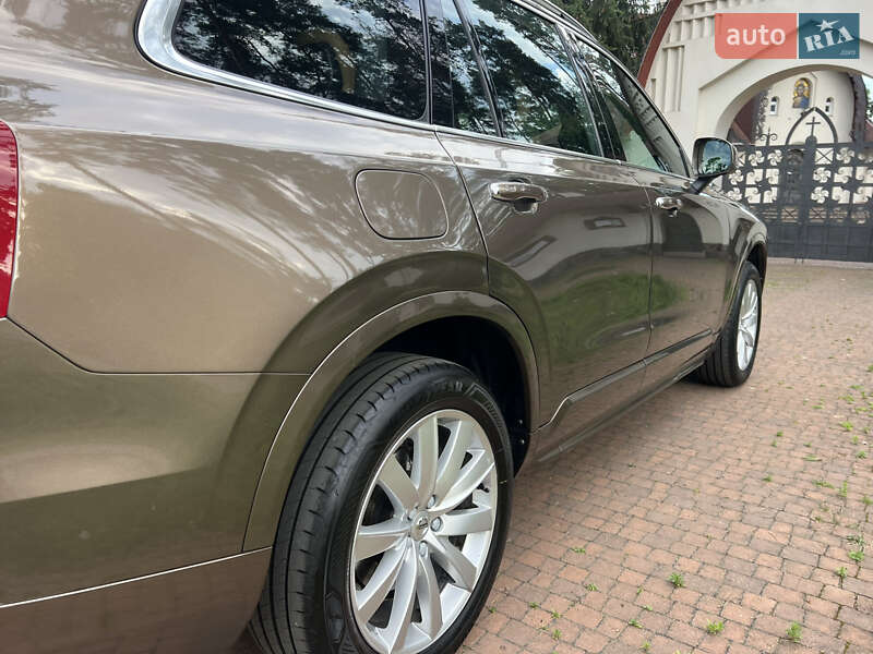 Внедорожник / Кроссовер Volvo XC90 2017 в Киеве