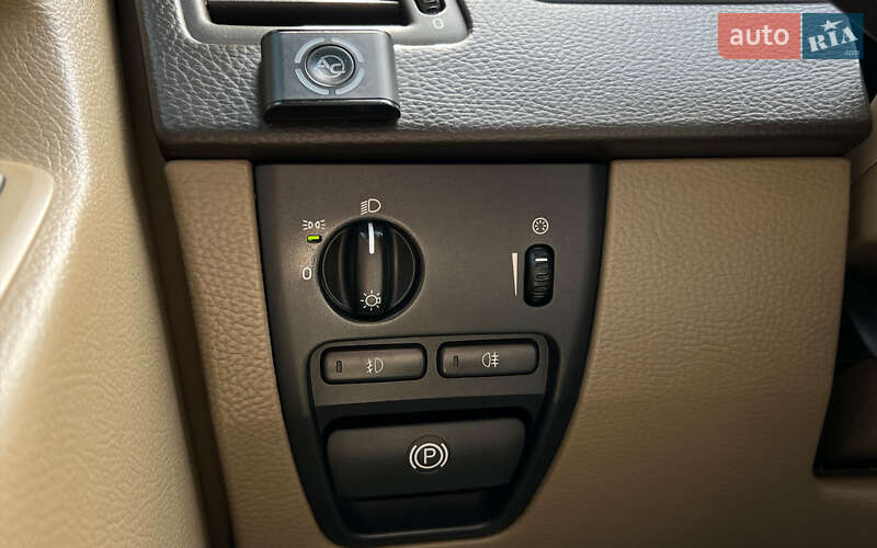 Внедорожник / Кроссовер Volvo XC90 2007 в Львове