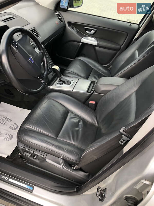Внедорожник / Кроссовер Volvo XC90 2004 в Яворове