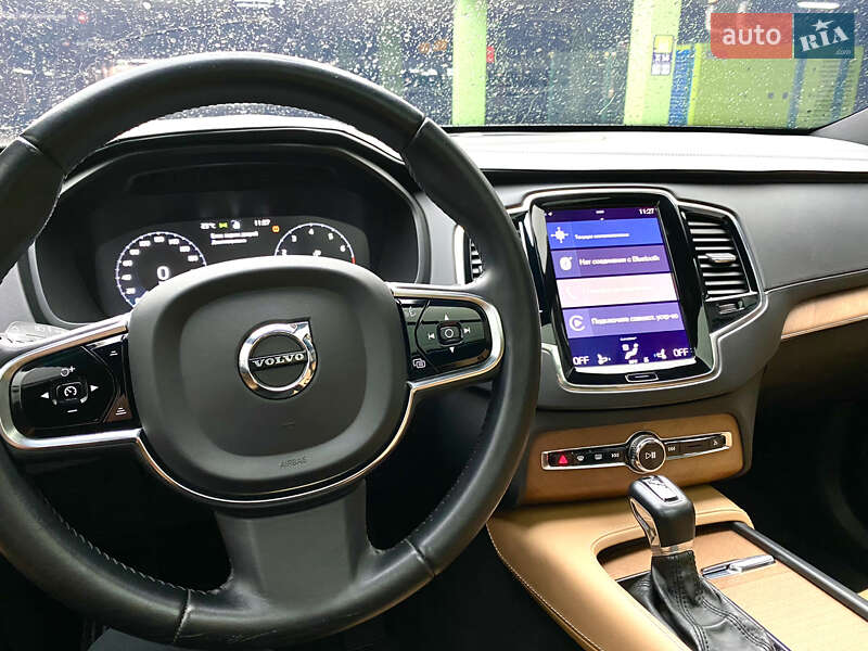 Внедорожник / Кроссовер Volvo XC90 2015 в Киеве