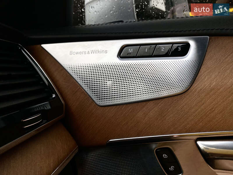 Внедорожник / Кроссовер Volvo XC90 2015 в Киеве