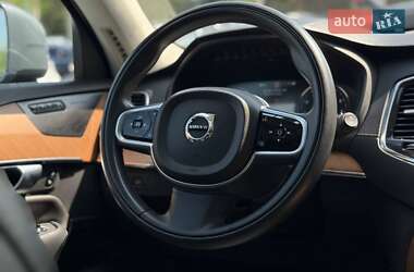Внедорожник / Кроссовер Volvo XC90 2020 в 
