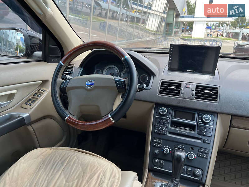 Внедорожник / Кроссовер Volvo XC90 2010 в Киеве