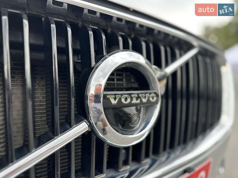 Внедорожник / Кроссовер Volvo XC90 2016 в Владимире