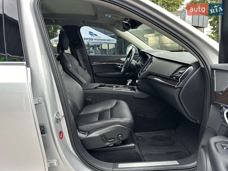 Внедорожник / Кроссовер Volvo XC90 2016 в Владимире