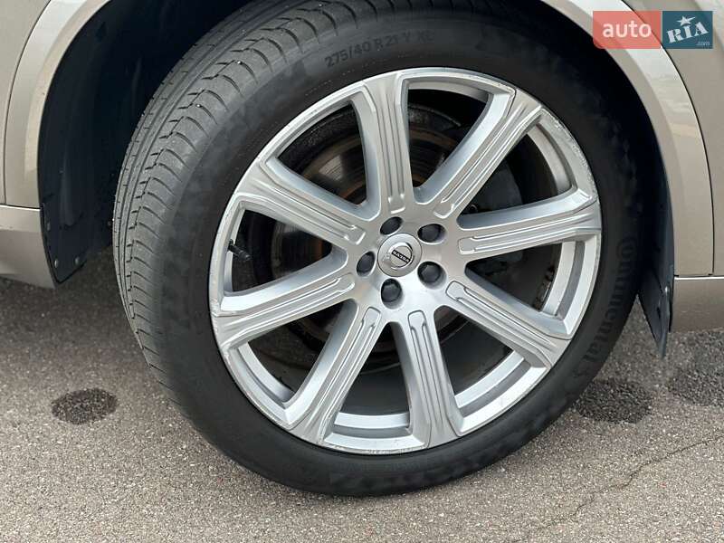 Внедорожник / Кроссовер Volvo XC90 2019 в Киеве
