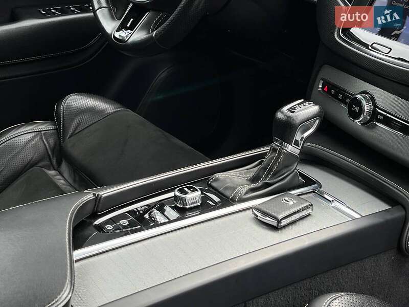 Внедорожник / Кроссовер Volvo XC90 2016 в Львове