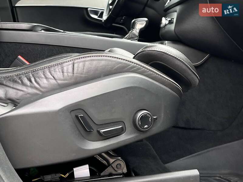 Внедорожник / Кроссовер Volvo XC90 2016 в Львове