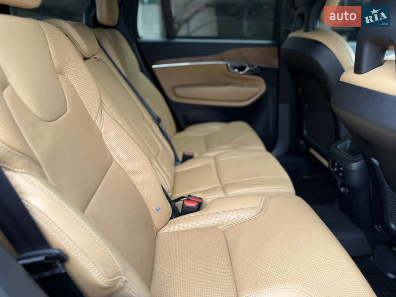 Внедорожник / Кроссовер Volvo XC90 2017 в Киеве