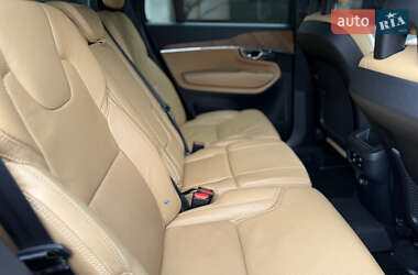 Позашляховик / Кросовер Volvo XC90 2017 в 