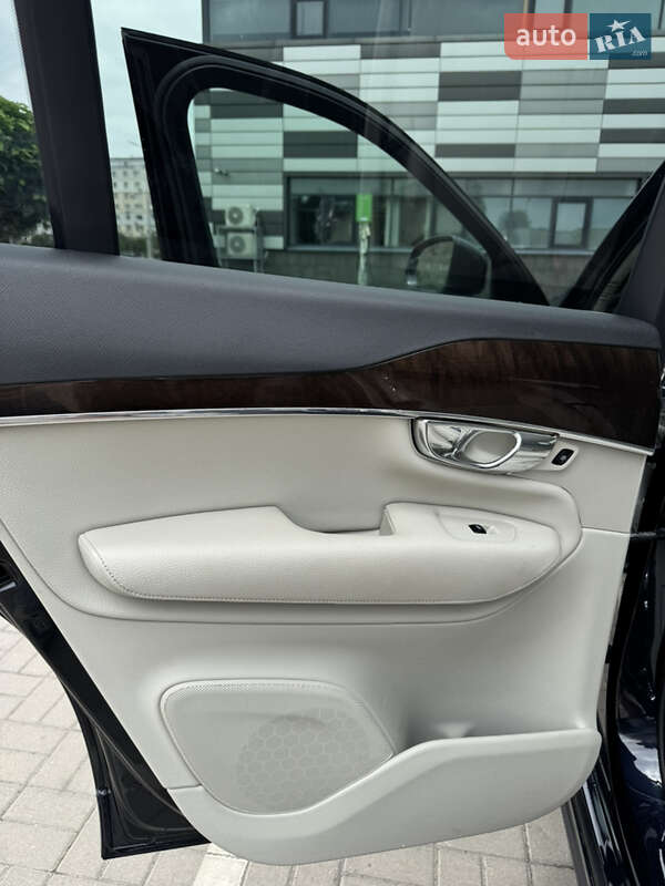 Внедорожник / Кроссовер Volvo XC90 2015 в Черкассах