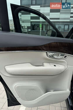 Внедорожник / Кроссовер Volvo XC90 2015 в 