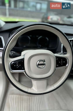 Внедорожник / Кроссовер Volvo XC90 2015 в 