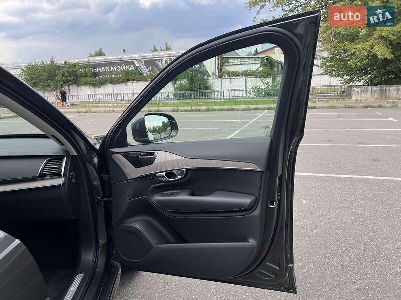 Внедорожник / Кроссовер Volvo XC90 2020 в Киеве