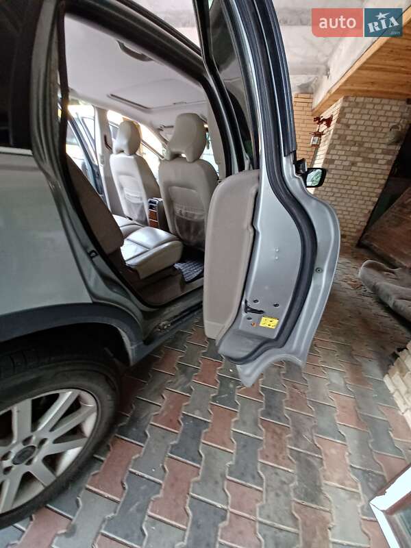 Внедорожник / Кроссовер Volvo XC90 2003 в Луцке