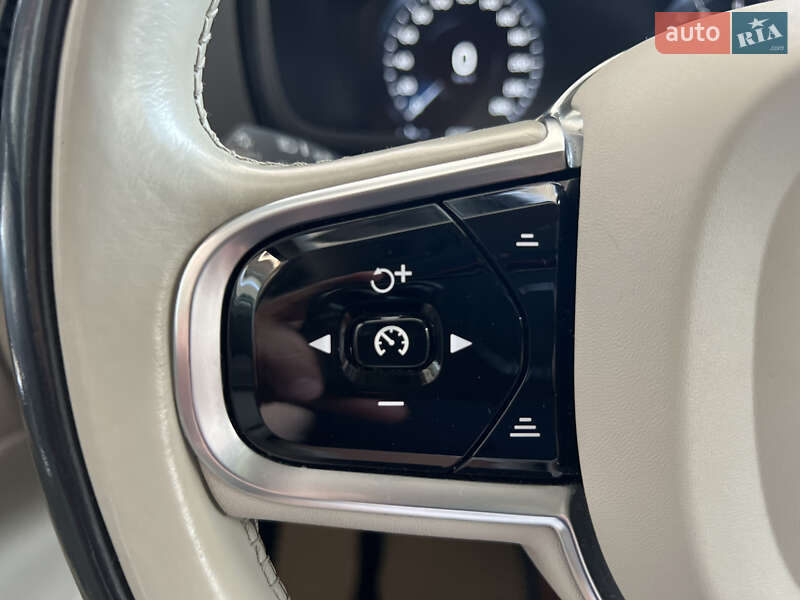 Внедорожник / Кроссовер Volvo XC90 2016 в Одессе