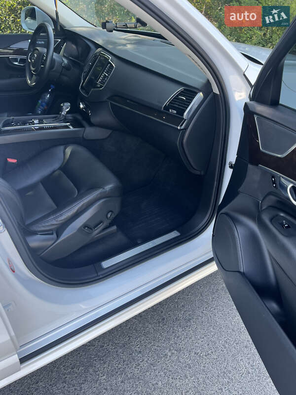 Позашляховик / Кросовер Volvo XC90 2018 в Южноукраїнську