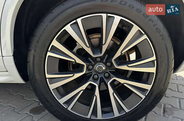 Внедорожник / Кроссовер Volvo XC90 2019 в 
