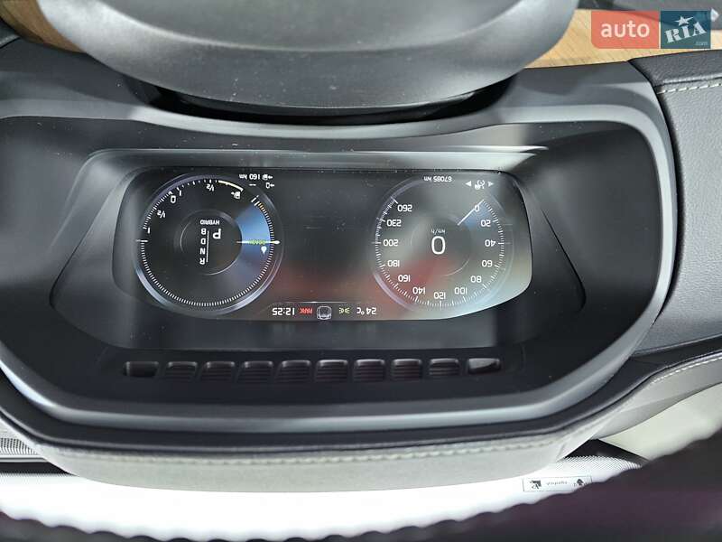 Внедорожник / Кроссовер Volvo XC90 2018 в Киеве