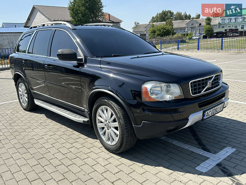Внедорожник / Кроссовер Volvo XC90 2006 в Нововолынске