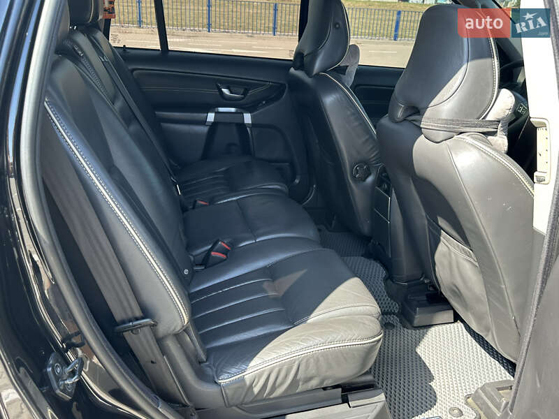 Внедорожник / Кроссовер Volvo XC90 2006 в Нововолынске
