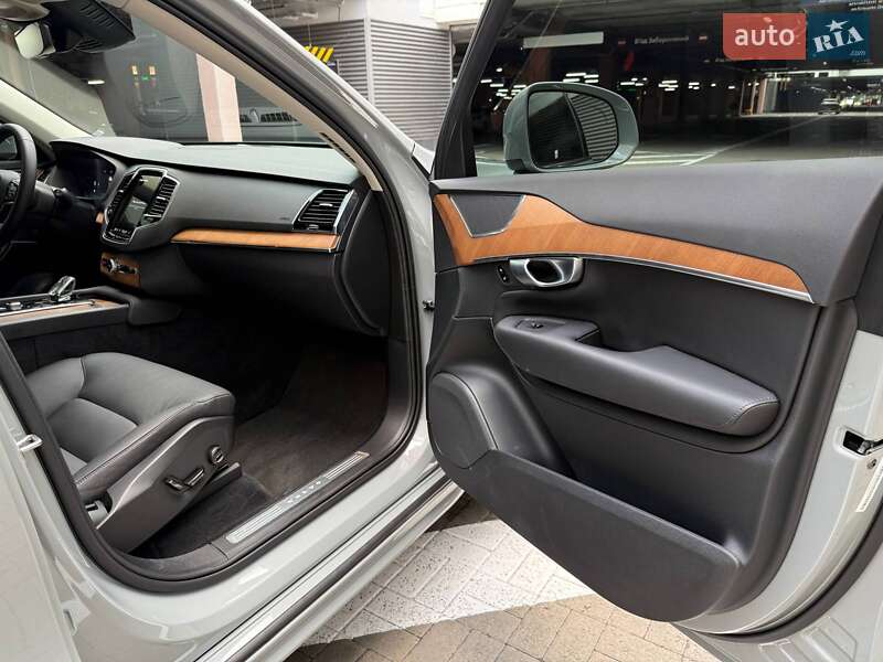 Внедорожник / Кроссовер Volvo XC90 2024 в Киеве