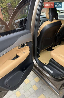 Внедорожник / Кроссовер Volvo XC90 2016 в 