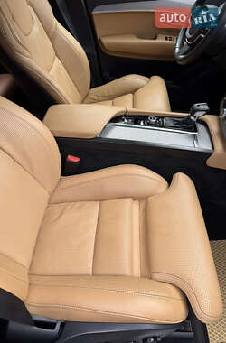 Внедорожник / Кроссовер Volvo XC90 2016 в 