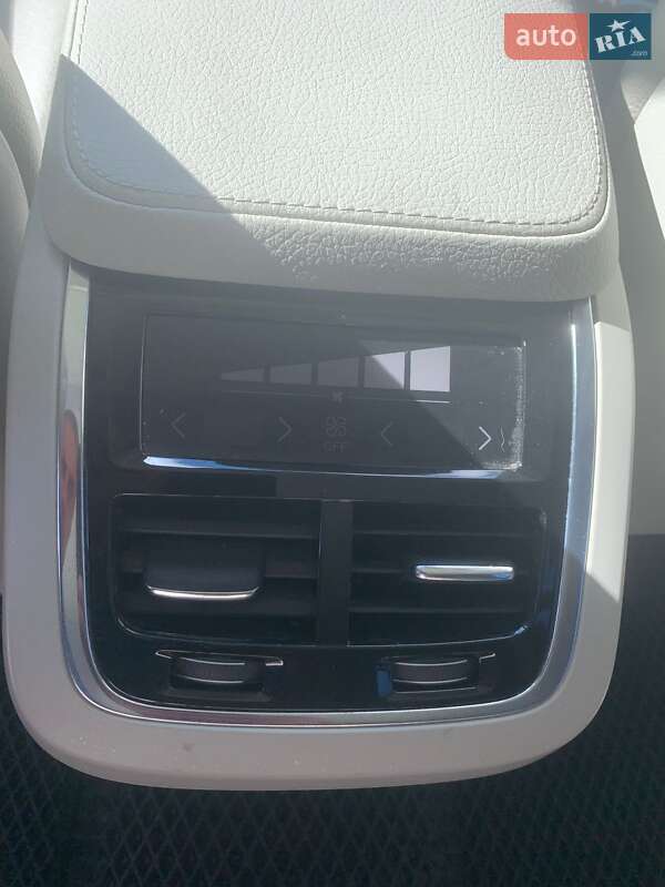 Позашляховик / Кросовер Volvo XC90 2015 в Харкові