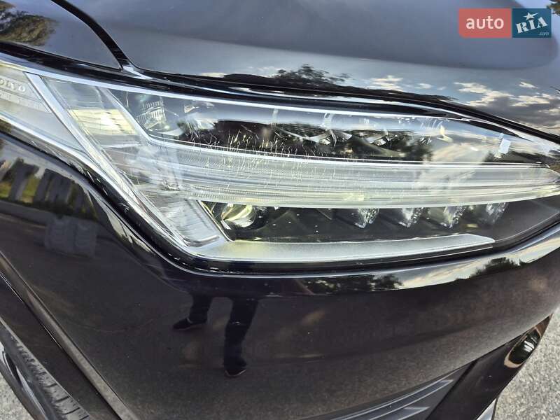 Позашляховик / Кросовер Volvo XC90 2020 в Києві фото 15 Позашляховик / Кросовер Volvo XC90 2020 в Києві